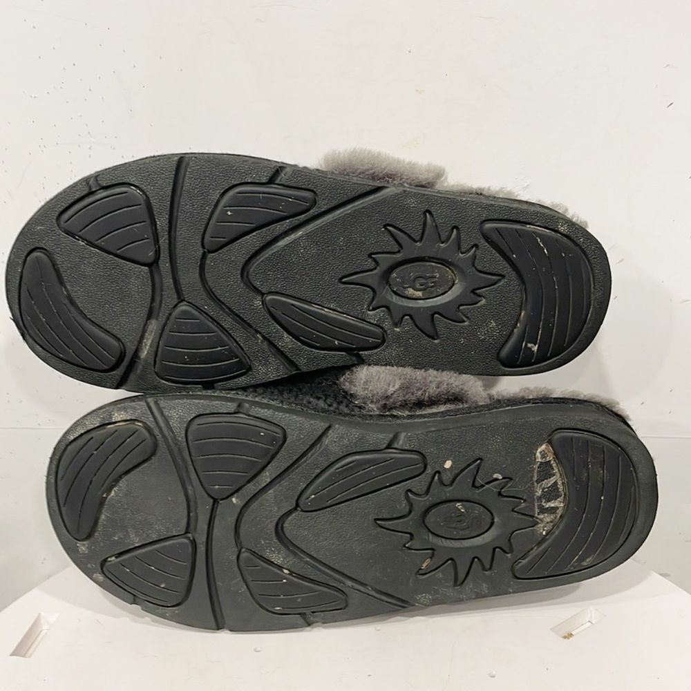 UGG Cozy slip-on slippers Womens Sz 9.5 Knit Upper Fur lining Black Gray - Picture 8 of 11